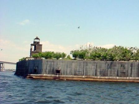 Fort Carroll Light